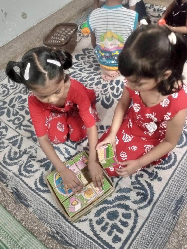 Street children at the Shoisab day shelter